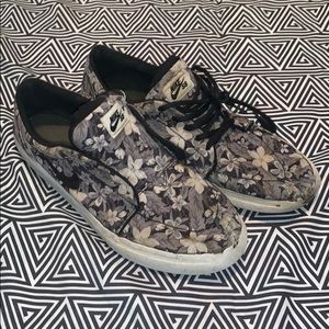 men’s nike sb floral shoes